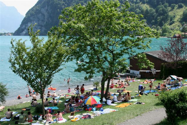 Badeplatz in Bauen Uri