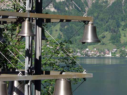 Bauen-Flelen-Axenstrasse-Glockenspiel-Tellskapelle-Tellsplatte