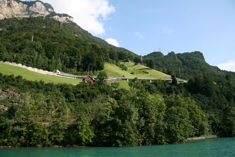 Bauen-Flelen-Axenstrasse-Glockenspiel-Tellskapelle-Tellsplatte