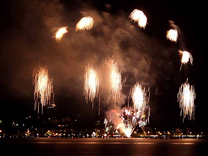 1.August Feuerwerk Flelen