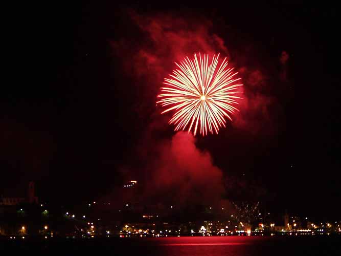 1.August Feuerwerk Flelen