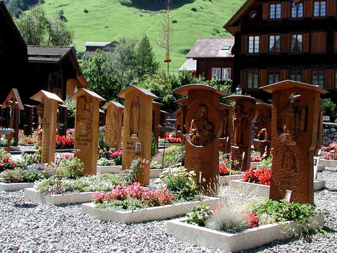 Bauen Isenthal Isleten Wanderung Friedhof Postautofahrt