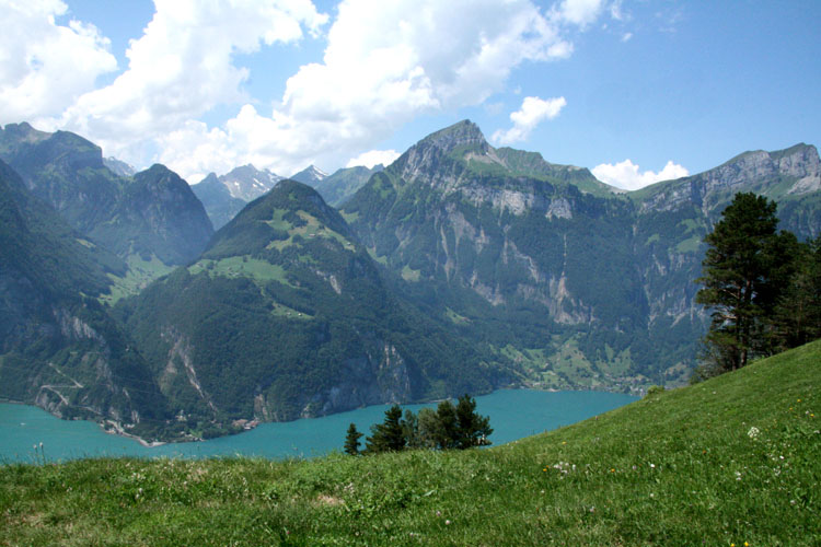 Oberaxen Isenthal Bauen Urnersee