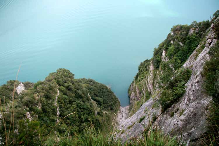 Seelisberg Tiefblick Urnersee