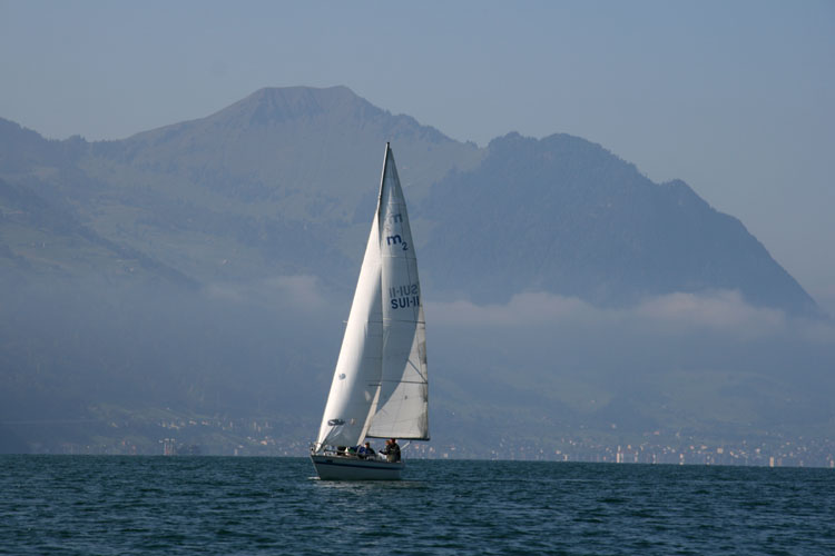 Glueckliche Ferientage Segelschiff