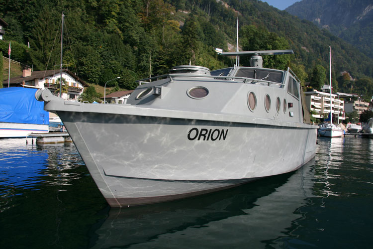 schweizer Patrouillenboot Orion im Hafen von Weggis