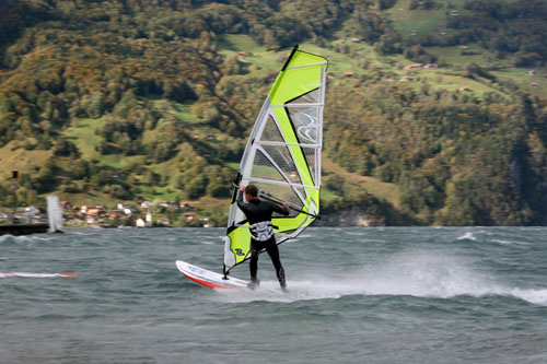 Surfen Soulrider Urnersee Foehn Isleten