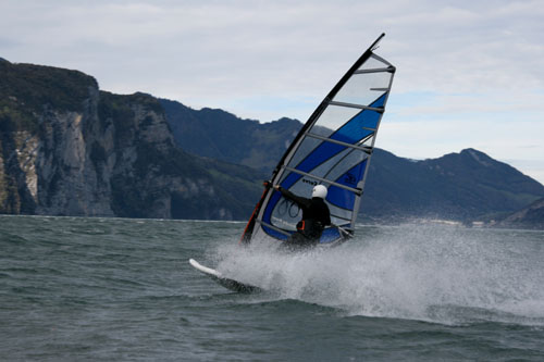 Surfen Soulrider Urnersee Foehn Isleten